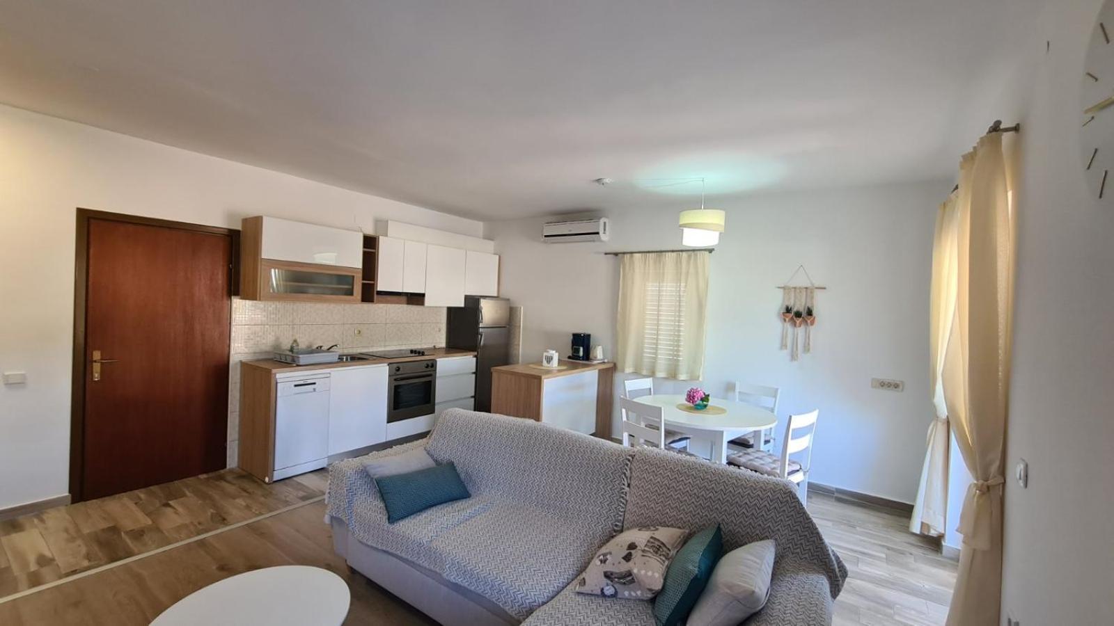 Apartments Ivanovski ราบ ภายนอก รูปภาพ